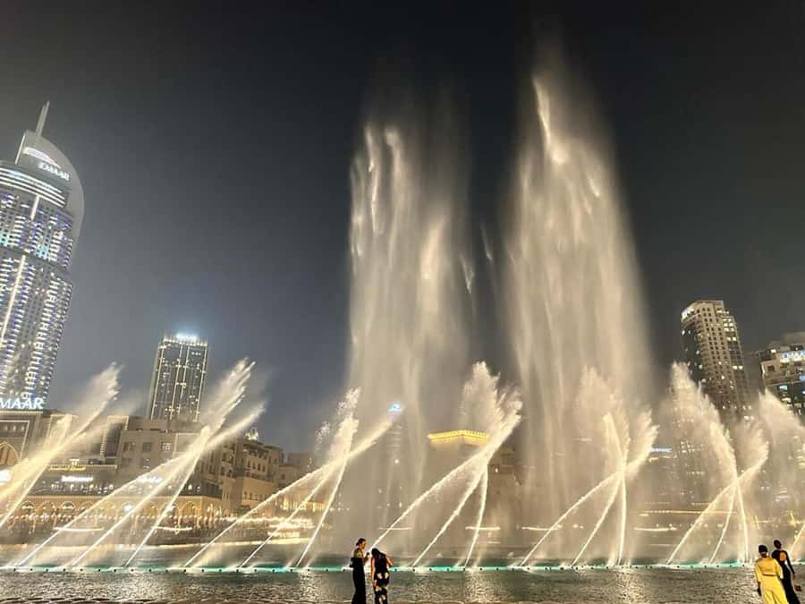 Dubai: VIP Private City Tour with Burj Khalifa Entry Tickets - A quiet pause at Al Farooq Mosque