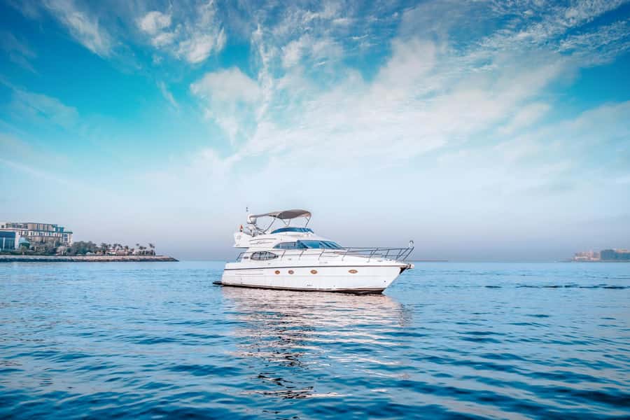 Dubai Yacht Tour - Boat Trip upto 12 guests Private event - Five hours for a relaxed private event