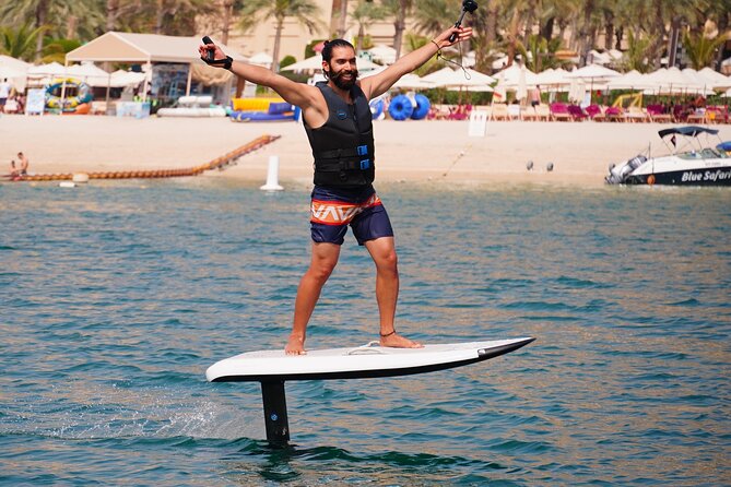 E-Foil in Palm Jumeirah - The first few minutes: getting comfortable on the board