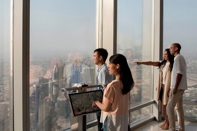 Entrance Ticket to Burj Khalifa - Why sunset can be worth the extra crowd