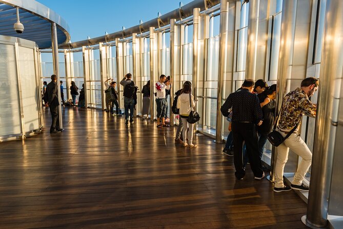 Entrance Ticket to Burj Khalifa - The high-speed elevator and the price of popularity