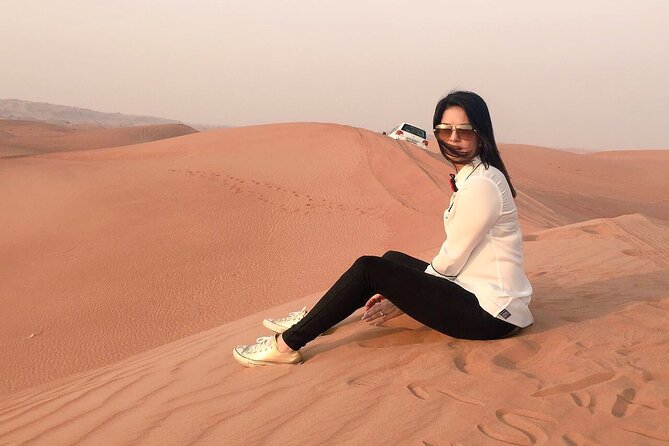 Evening Desert Safari Tour With Live Enterterment And BBQ Dinner - The red-dune 4x4 ride