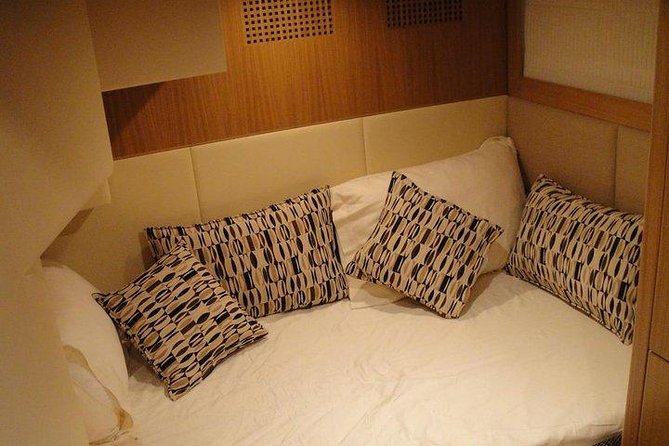 Exclusive Yacht with Private Transfer - Unlimited drinks and optional meals