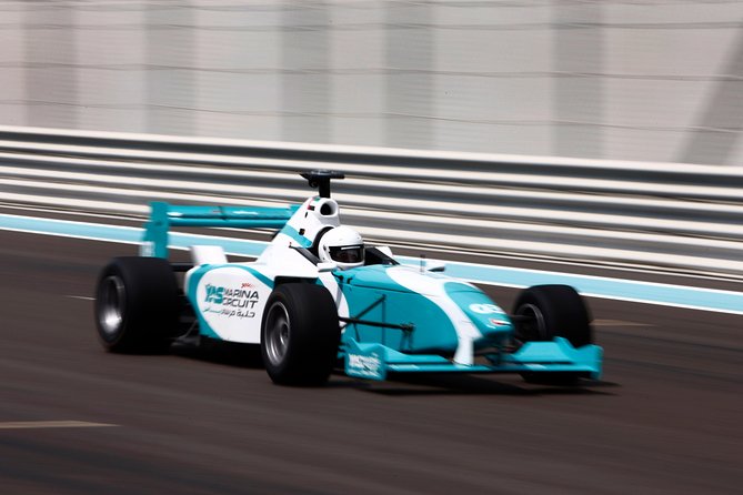 Formula Yas 3000 Driving Experience _ Full - The instructor makes the difference