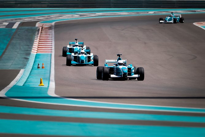 Formula Yas 3000 Driving Experience _ Full - Who will enjoy this most?