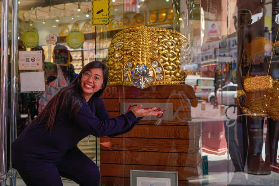 From Abu Dhabi: Dubai City Tour with Frame & Abra Boat Ride - The Blue Mosque and the dress code
