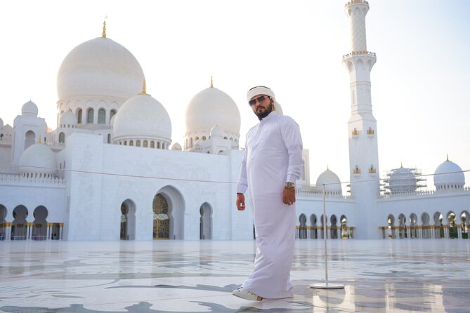 From Dubai: Abu Dhabi Sheikh Zayed Grand Mosque Guided Tour - Why the Sheikh Zayed Grand Mosque is worth the drive