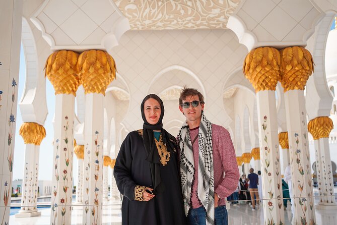 From Dubai: Abu Dhabi Sheikh Zayed Grand Mosque Guided Tour - What the guides add to the visit