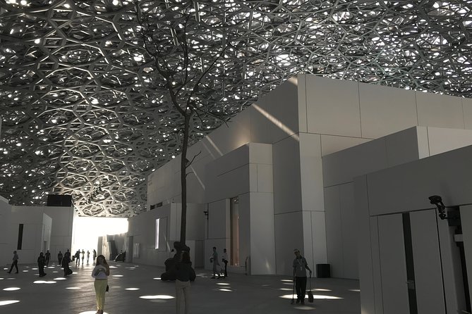 From Dubai : Abu Dhbai Tour Including Le Louvre Museum Ticket - A short drive along the Corniche