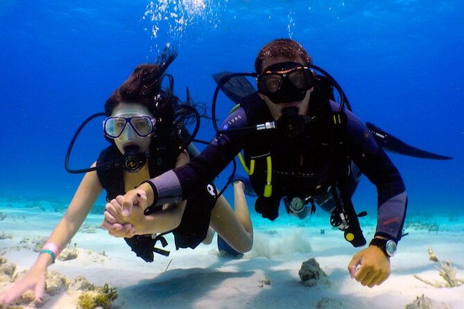 From Dubai: Discovery Scuba Diving & Snorkeling trip in Fujairah - Time on the boat and included comforts