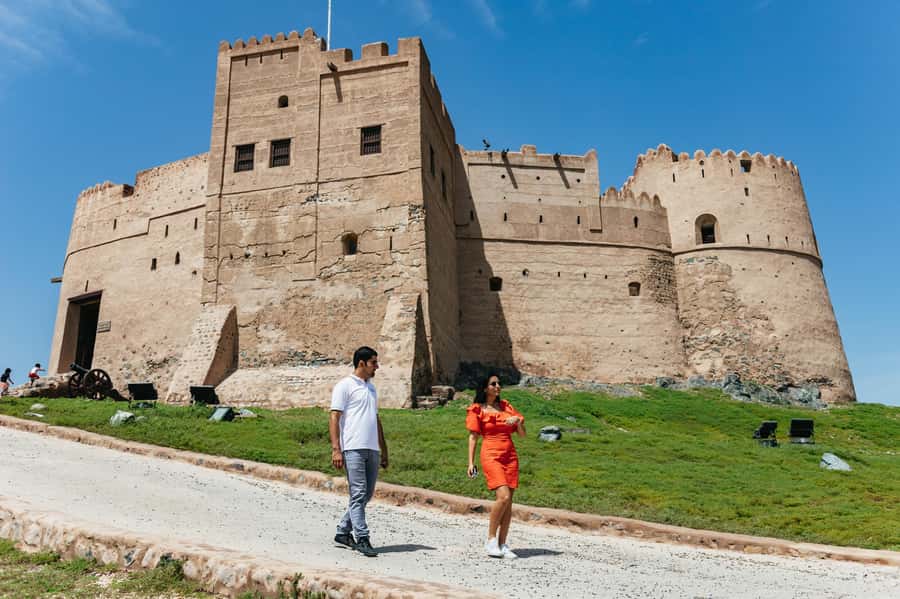 From Dubai: Fujairah East Coast Tour - Khor Fakkan Beach and the Gulf of Oman