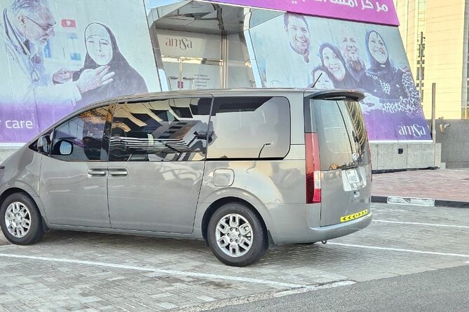 From Dubai: Private Chauffeur Service to Abu Dhabi - Emirates Palace and Etihad Towers for Photos