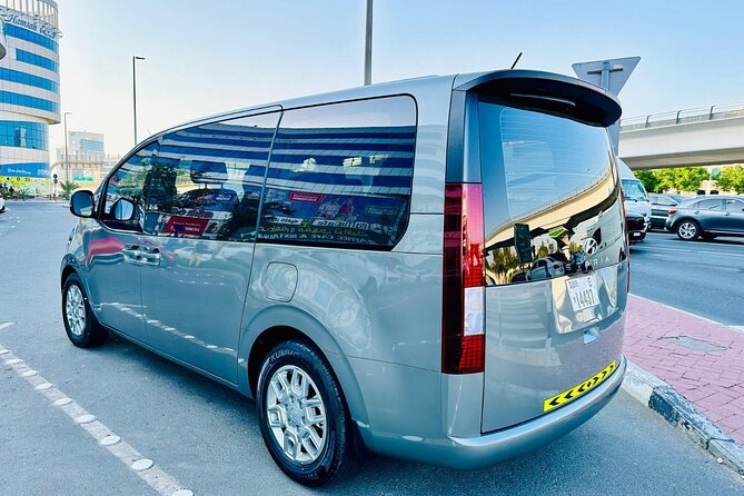 From Dubai: Private Chauffeur Service to Abu Dhabi - Abu Dhabi Corniche and Lunch at Marina Mall