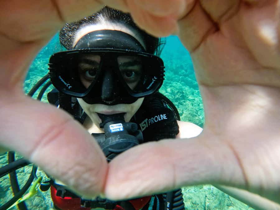 From Dubai: Try Scuba Diving, Snorkeling with BBQ & Transfer - BBQ lunch at Reef Oasis Dive Club