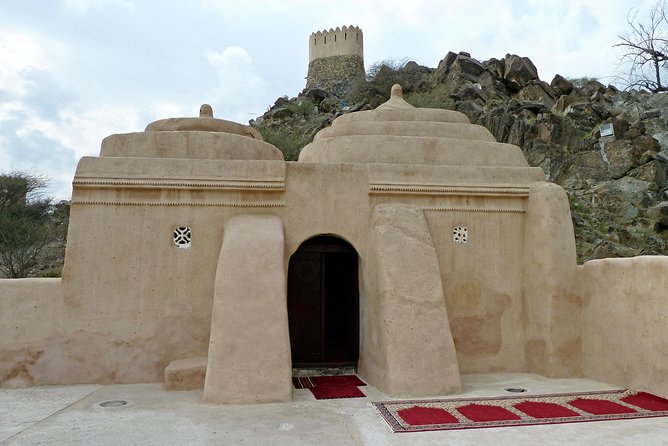 Fujairah Private day trip from Dubai with Lunch - Crossing the Hajar Mountains toward Dibba