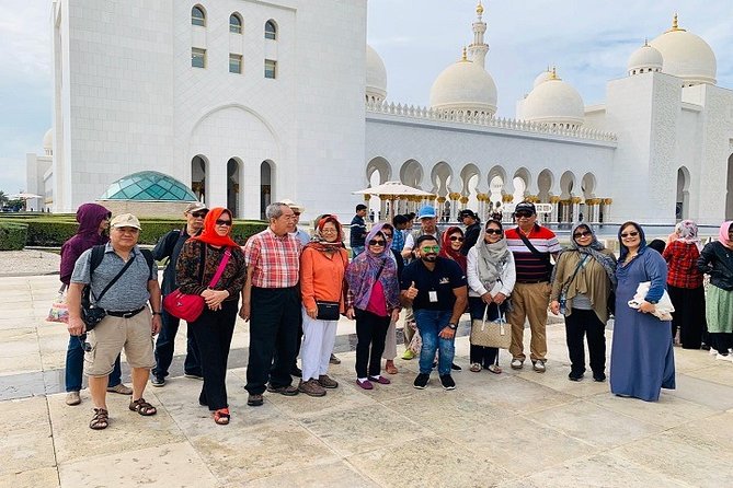 Full-Day Abu Dhabi City Guided Tour from Dubai - The Corniche from the vehicle