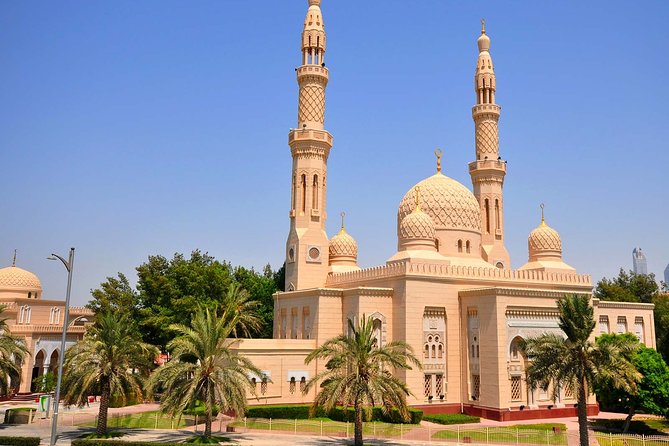 Half Day Dubai City Sightseeing Tour with Pick up - Souk Madinat Jumeirah offers a different kind of Dubai
