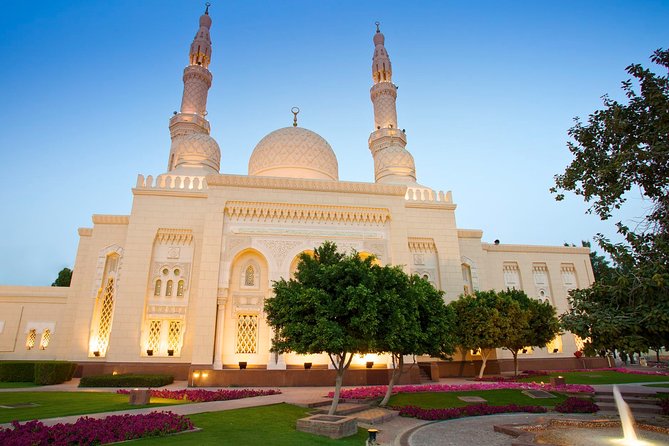 Half Day Dubai City Tour With Burj Khalifa At The Top Ticket - Dubai Mall: more than a shopping stop