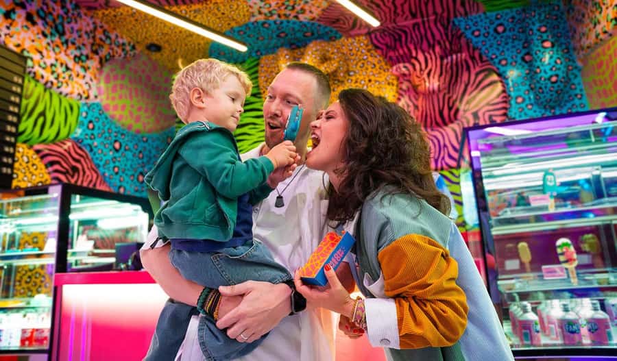 House of Hype - Dubai’s Ultimate Immersive Experience - Live performances and surprise rooms