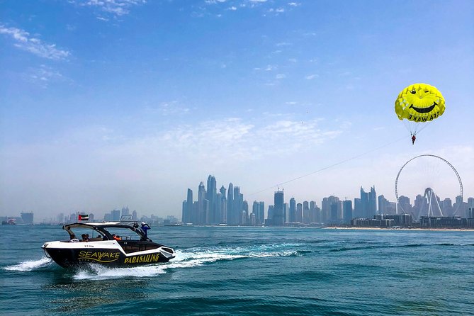 Jumeirah Beach Parasailing Experience in Dubai - Clothing, weight rules, and getting wet
