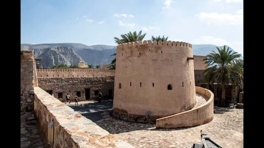 Khasab: Private City Tour and Wadi Qadah - Starting With Old and New Khasab