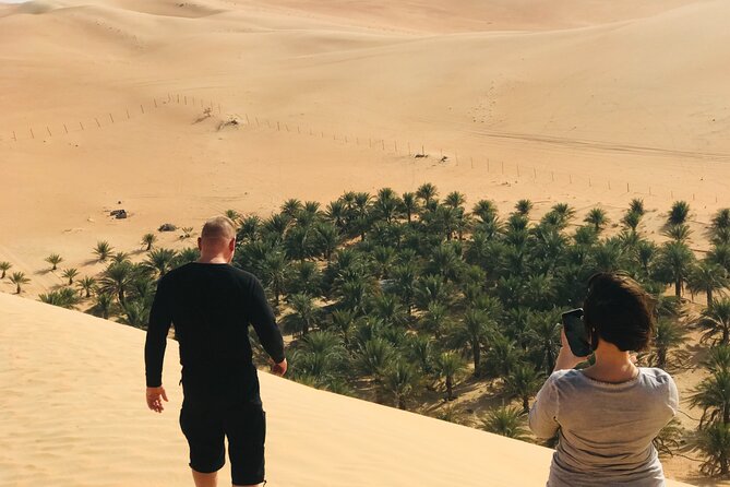 Liwa Full Day Desert Safari (exploring) - How the guide affects the experience