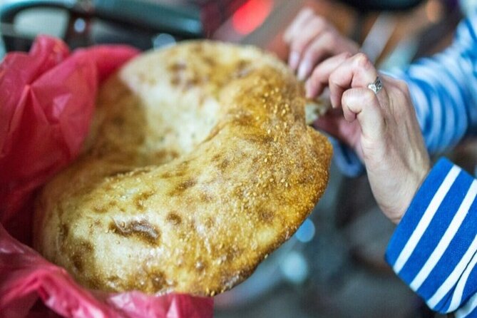 Local Street Food and Guided Walking Tour of Dubai Old Town - Why this Old Dubai food tour works