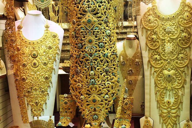 Local Street Food and Guided Walking Tour of Dubai Old Town - Textile Souk: color, bargaining, and a short browse