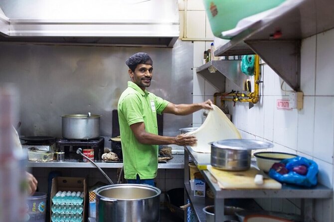 Local Street Food and Guided Walking Tour of Dubai Old Town - Al Souk Al Kabeer and the first food tastings