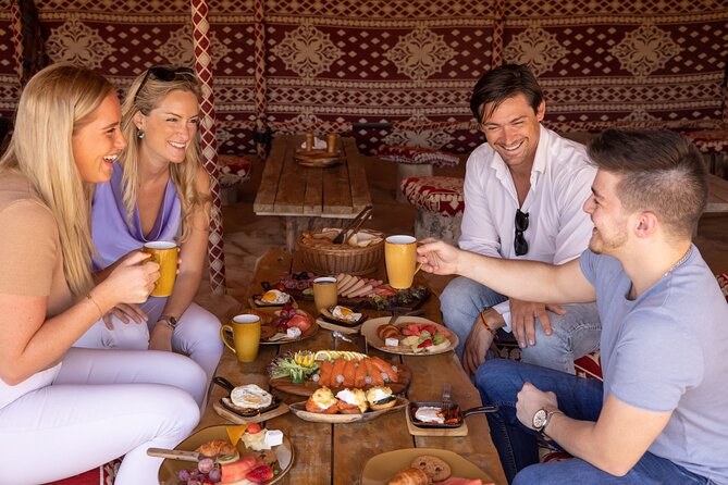Luxury Hot Air Balloon, Land Rover Defender & Michelin Breakfast - Watching the balloon inflate in the desert