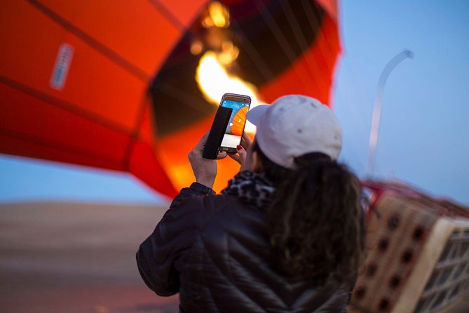 Luxury Hot Air Balloon, Land Rover Defender & Michelin Breakfast - The 60-minute sunrise flight and desert views