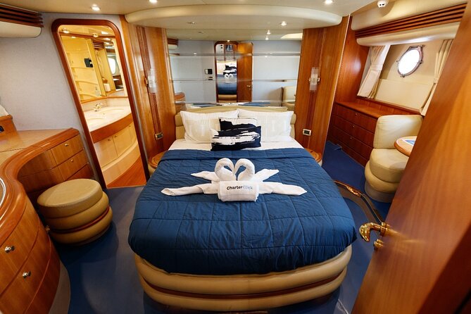 Luxury Yacht Private Rental from Dubai Marina - The four-hour route adds Burj Al Arab and swimming