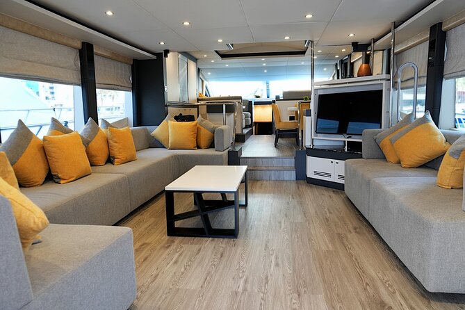 Majesty 77ft Diamond Dust — Dubai's best yacht rental - Is $2,232.95 good value?