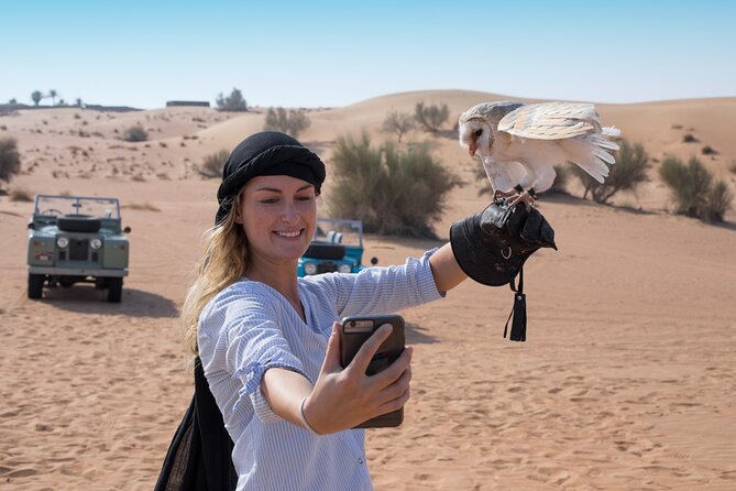 Morning Falconry & Nature Desert Safari with Transfers from Dubai - The early hotel pickup and drive into the desert