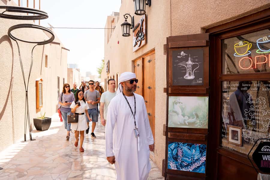 Old Dubai Guided Tour With Photographer: Souks & Street Food - Walking Al Fahidi’s lanes and old walls