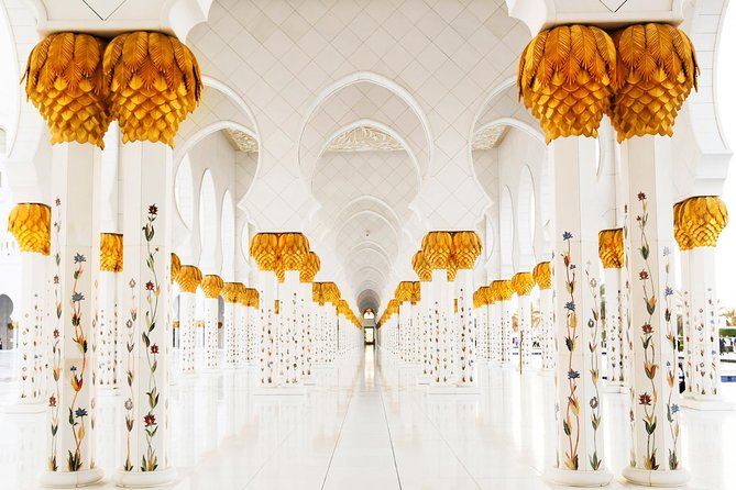 Premium Abu Dhabi Half Day Tour from Dubai - Sheikh Zayed Grand Mosque: The Main Event