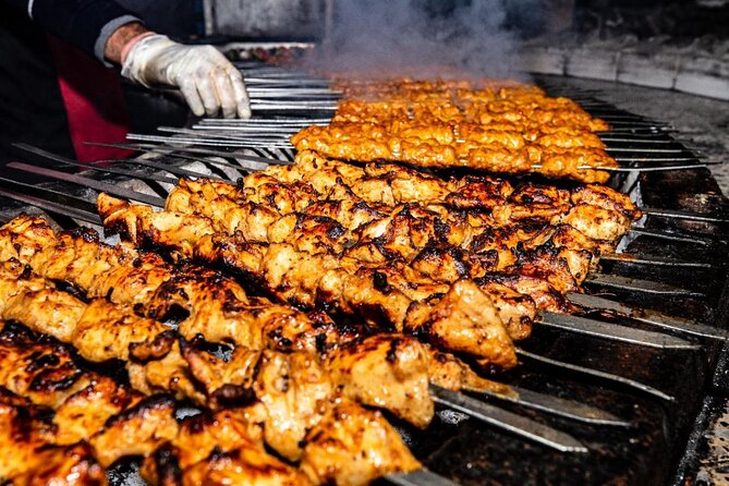 Premium Desert Safari, food Service with 4 alcoholics drinks - Key points at a glance