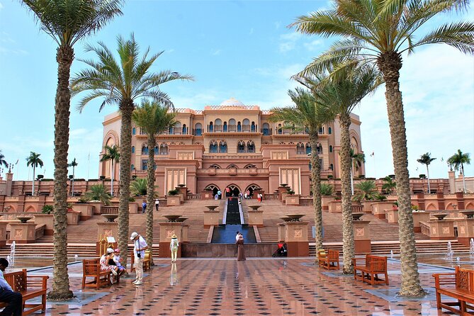 Private Abu Dhabi City Tour with Pick Up - Miraj Islamic Art Centre offers a smaller art experience