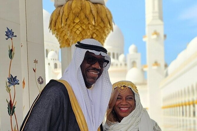 Private Abu Dhabi City Tour with Pick up from Dubai or Abu Dhabi - The Sheikh Zayed Grand Mosque deserves the longest stop
