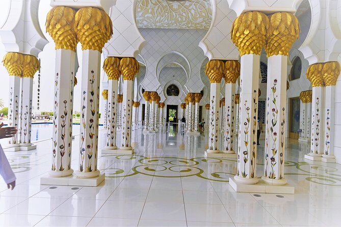Private Abu Dhabi Sightseeing Tour from Dubai - Qasr Al Watan, a palace visit with an extra ticket