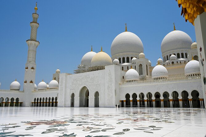 Private Abu Dhabi Sightseeing Tour from Dubai - The guides are a major part of the experience