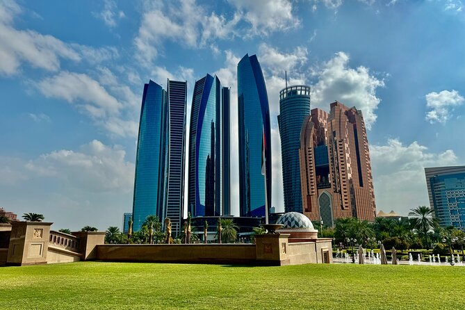 Private Abudhabi City Tour from Dubai - Heritage Village and the Bedouin past