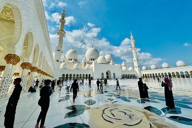 Private Abudhabi City Tour from Dubai - Louvre Abu Dhabi and the limits of the schedule
