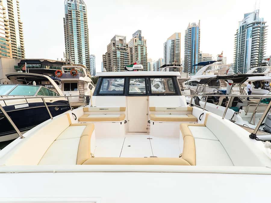 Private Boat Dubai: 36ft - What the private boat format really adds