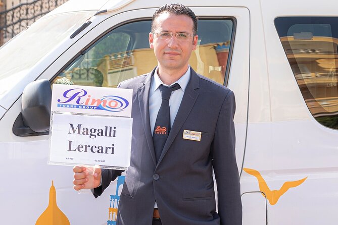Private Departure Transportation from Dubai City to Dubai Airport - Meeting your driver at Dubai International Airport