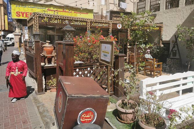 Private Dubai Street Food Tour . - Reading the aromas at Dubai Spice Souk