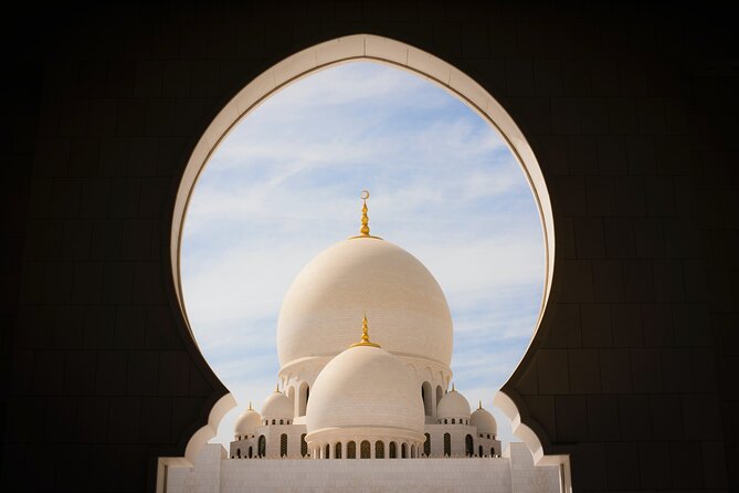 Private Full Day Tour Abu Dhabi City, Grand Mosque & Palace - The Corniche provides a scenic link