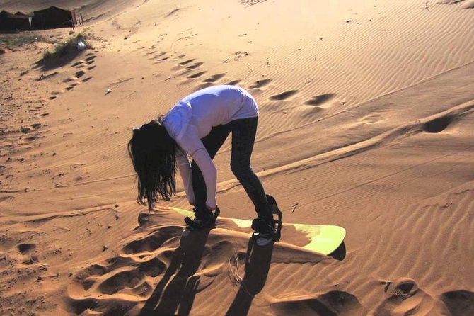 Private Morning Desert Safari Dubai with Dune Bashing & Sandboard - Guides, photos, and the human side of the trip