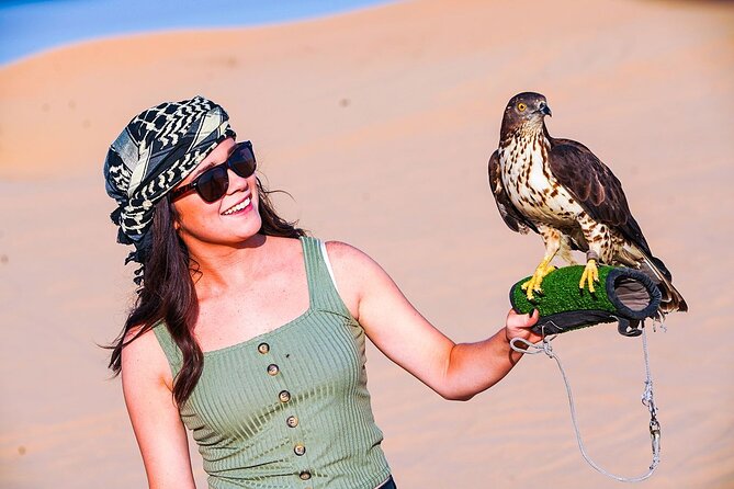 Private Premium Desert Safari 4x4 Vehicle with BBQ Dinner - DUBAI - Belly dancing and live evening entertainment
