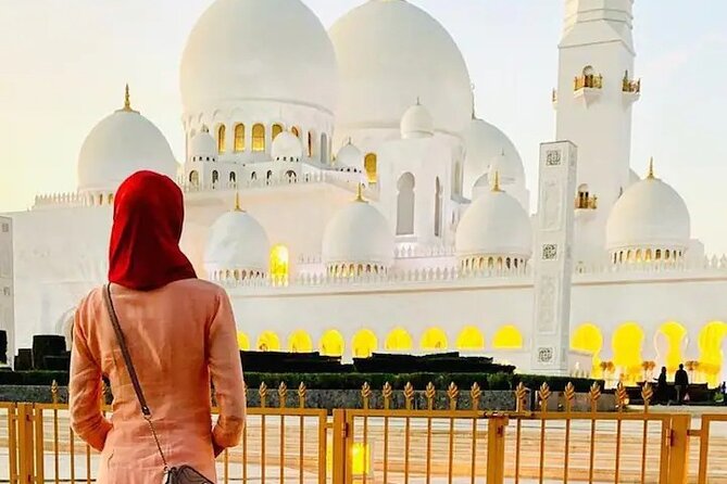 Private Tour in Abu Dhabi City with BAPS Temple - Presidential Palace and the wider Abu Dhabi view